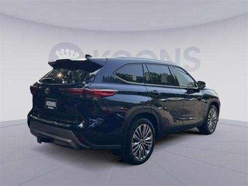 2021 Toyota Highlander Platinum