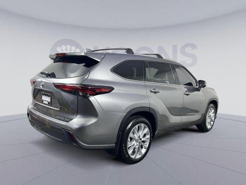 2025 Toyota Highlander Limited