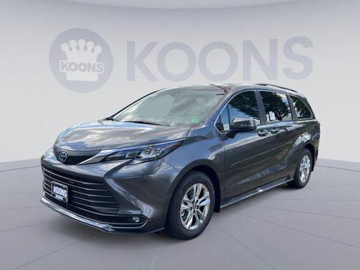 2025 Toyota Sienna XLE 7 Passenger