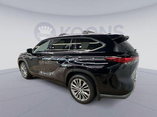2022 Toyota Highlander Platinum
