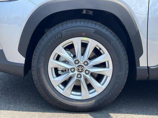 2025 Toyota Corolla Cross LE