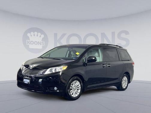 Black 2013 Toyota Sienna XLE