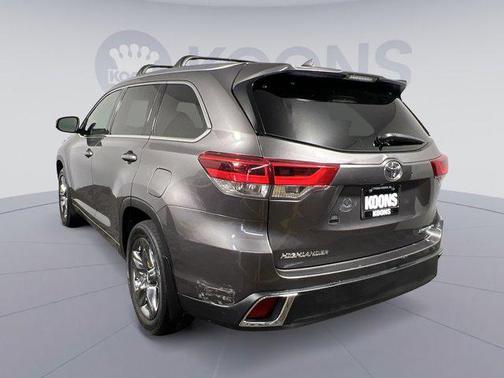 Predawn Gray Mica 2017 Toyota Highlander Limited Platinum