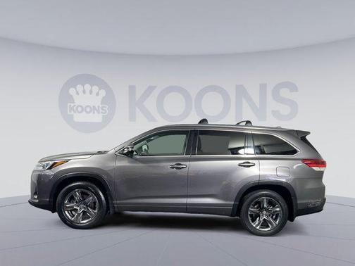 Predawn Gray Mica 2017 Toyota Highlander Limited Platinum