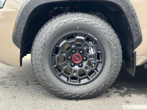 2025 Toyota Sequoia Base