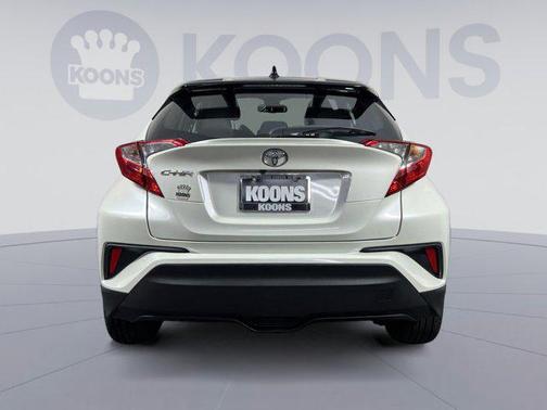 Blizzard Pearl w/Black Roof 2019 Toyota C-HR XLE