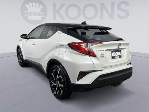 Blizzard Pearl w/Black Roof 2019 Toyota C-HR XLE
