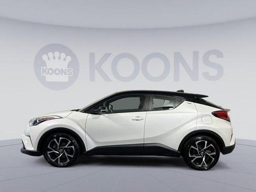 Blizzard Pearl w/Black Roof 2019 Toyota C-HR XLE