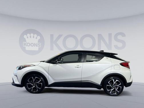 Blizzard Pearl w/Black Roof 2019 Toyota C-HR XLE