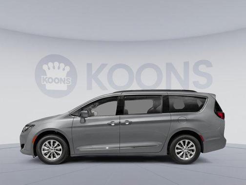 2020 Chrysler Pacifica Touring L