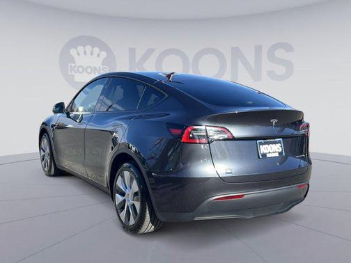 2024 Tesla Model Y Long Range Dual Motor All-Wheel Drive