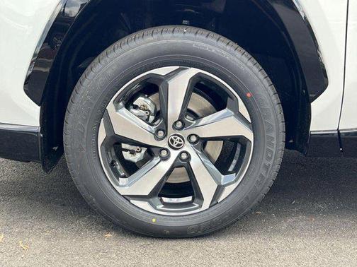 2025 Toyota RAV4 Hybrid SE