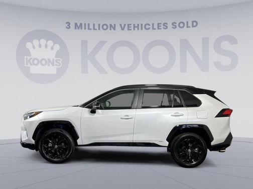 2023 Toyota RAV4 Hybrid SE