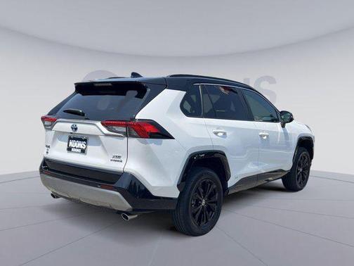 2023 Toyota RAV4 Hybrid SE