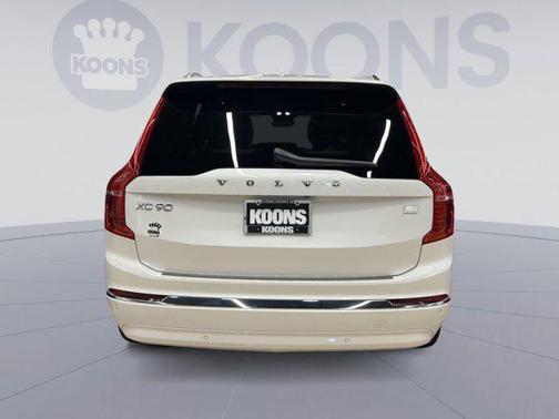 2024 Volvo XC90 Recharge Plug-In Hybrid T8 Ultimate Bright Theme 7-Seater