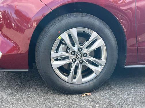 2025 Toyota Sienna Limited