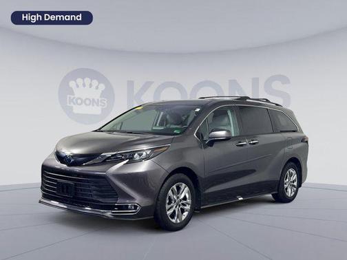 2024 Toyota Sienna XLE