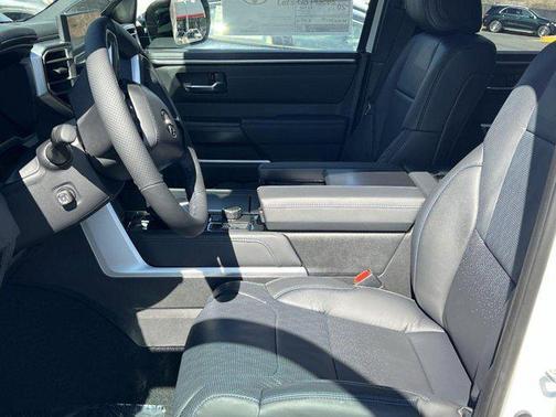 2025 Toyota Sequoia Platinum