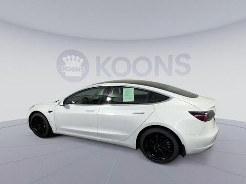 Pearl White Multi-Coat 2020 Tesla Model 3 Standard Range