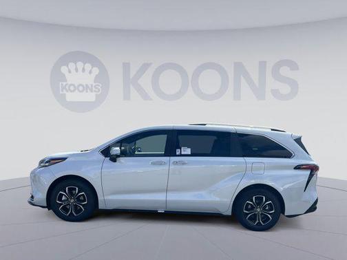 2026 Toyota Sienna Platinum