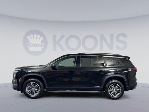 Mosaic Black Metallic 2025 Chevrolet Traverse LT