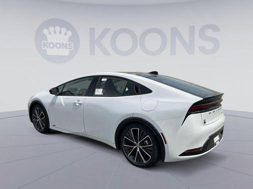 2025 Toyota Prius XLE