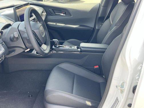 2025 Toyota Prius XLE