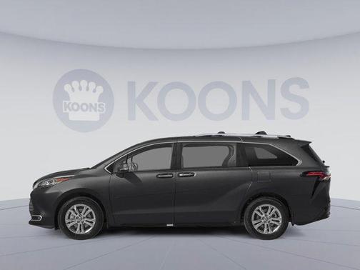 2025 Toyota Sienna Platinum 7 Passenger