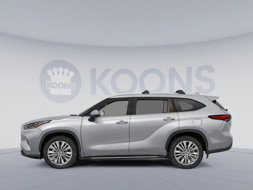 Celestial Silver Metallic 2023 Toyota Highlander XLE