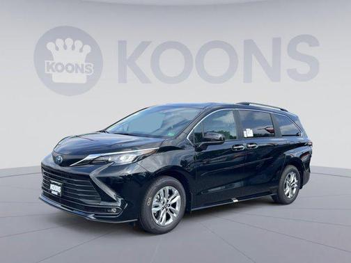 2025 Toyota Sienna XLE 7 Passenger
