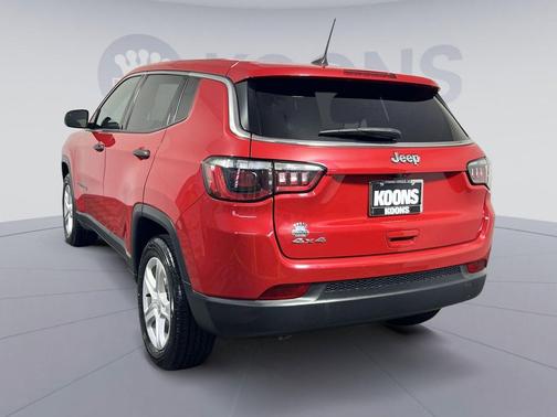 Redline Pearlcoat 2023 Jeep Compass Sport
