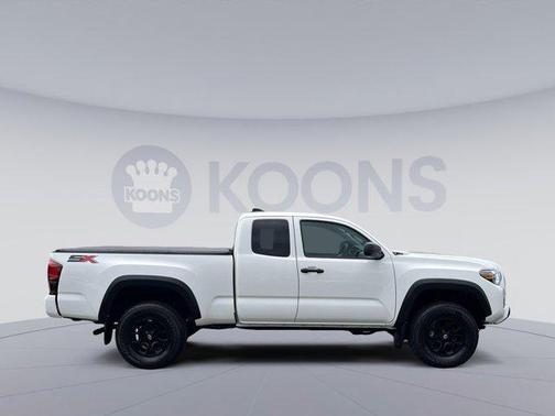 2022 Toyota Tacoma SR