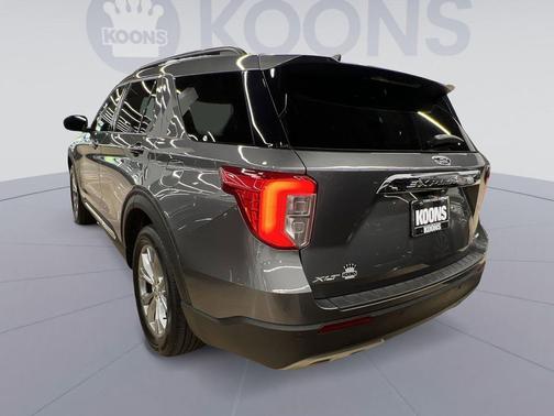 CARBONIZED GRAY METALLIC 2022 Ford Explorer XLT