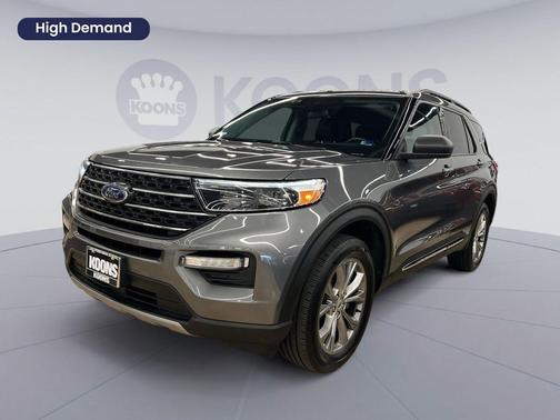 CARBONIZED GRAY METALLIC 2022 Ford Explorer XLT