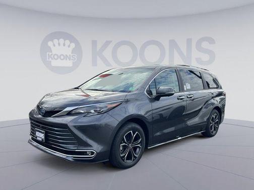 2025 Toyota Sienna Platinum