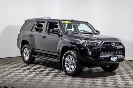 Midnight Black Metallic 2017 Toyota 4Runner SR5