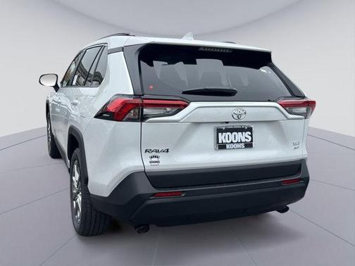 2025 Toyota RAV4 XLE Premium