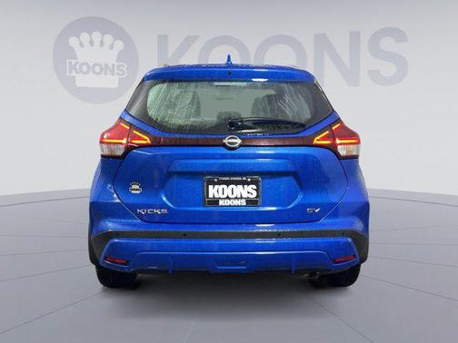 2022 Nissan Kicks SV