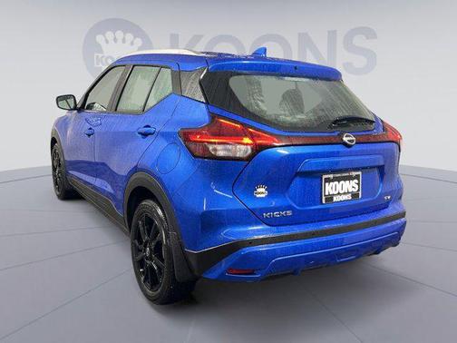 2022 Nissan Kicks SV