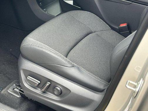 2025 Toyota bZ4X XLE