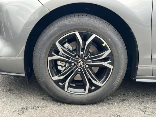 Heavy Metal 2026 Toyota Sienna Platinum
