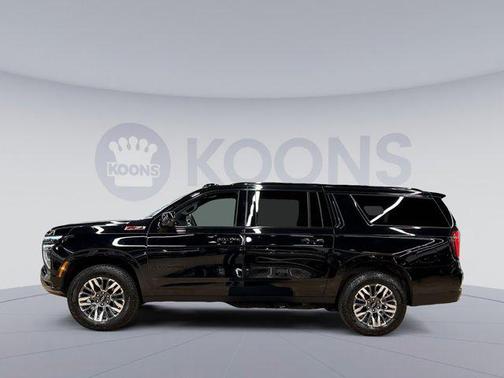 Black 2025 Chevrolet Suburban 4WD Z71