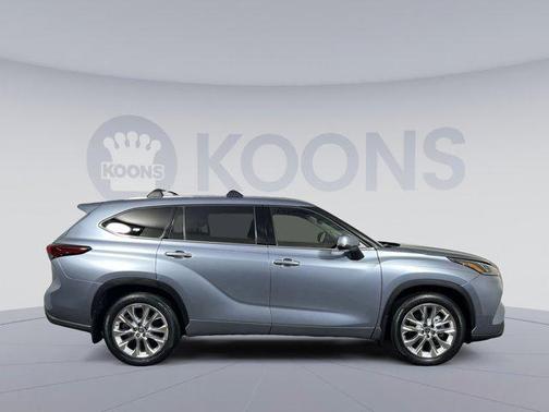 2022 Toyota Highlander Limited