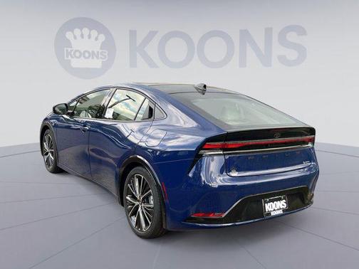 2025 Toyota Prius XLE