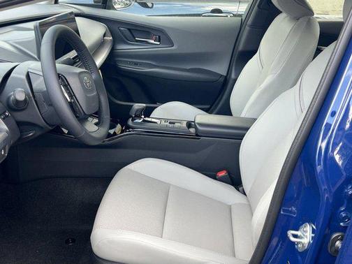 2025 Toyota Prius XLE