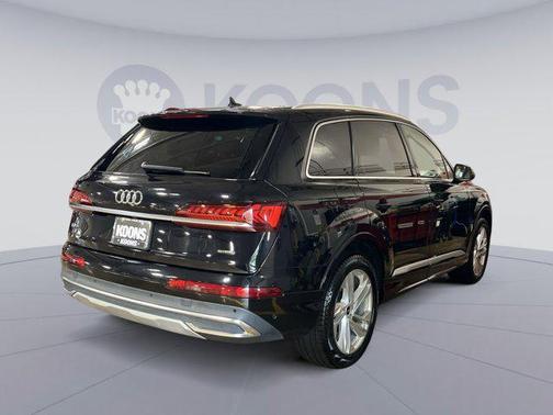 2021 Audi Q7 55 Premium Plus