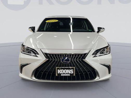 2022 Lexus ES 300h Base