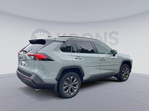 2022 Toyota RAV4 Hybrid XLE Premium