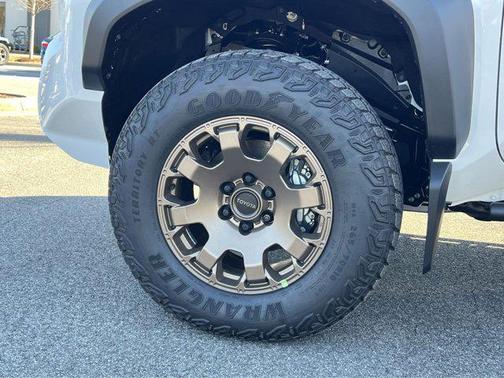 2026 Toyota Tacoma Hybrid Trailhunter