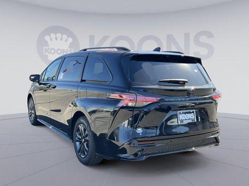 Midnight Black Metallic 2026 Toyota Sienna XSE 7 Passenger
